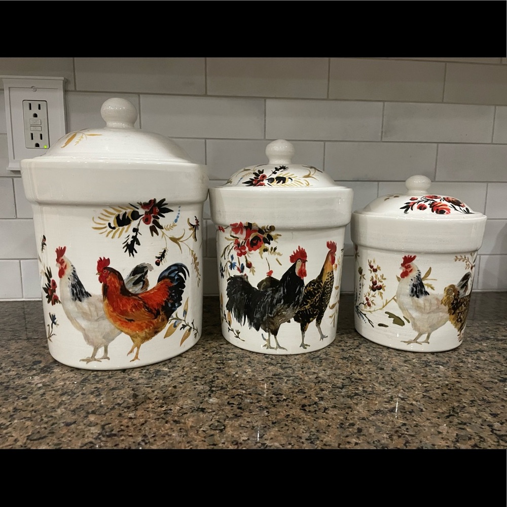 vintage Williams and Sonoma ceramic rooster set